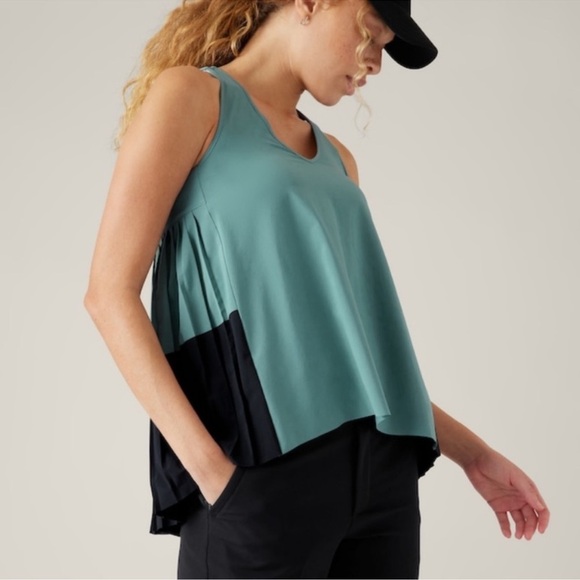 Athleta Tops - Athleta Swing Forward Pleated Tank Dusty Mauve V-Neck Stretch Medium